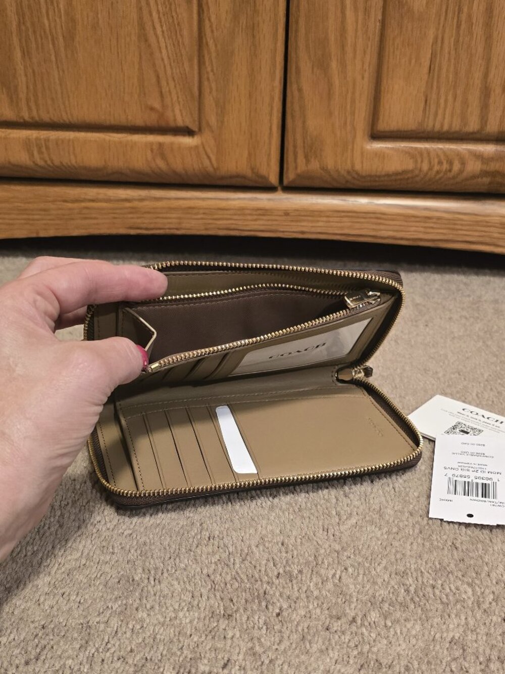 Coach Medium ID Zip Wallet CW781 - Picture 8 of 8